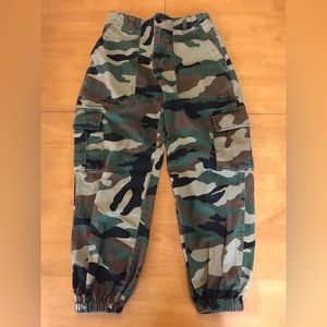 Forever 21, size M, camo cargo jogger.